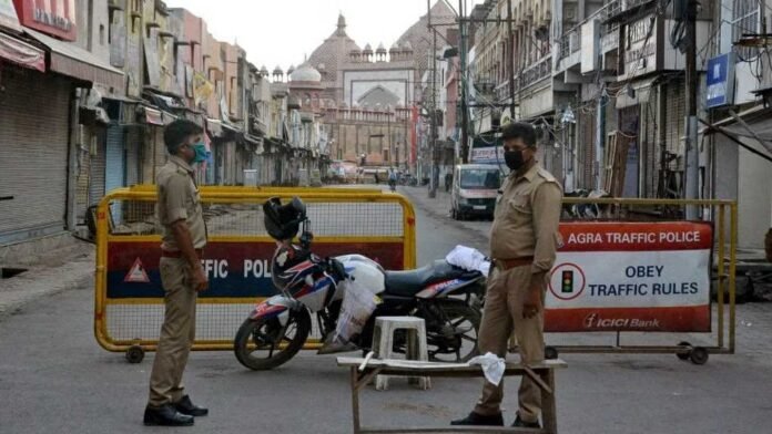 आगरा ताजगंज गोलीबारी: '26 का बदला' और वायरल वीडियो - पुलिस जांच कर रही है